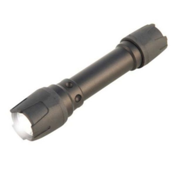 Lampe torche 3W ultra résistante. Interrupteur tactique