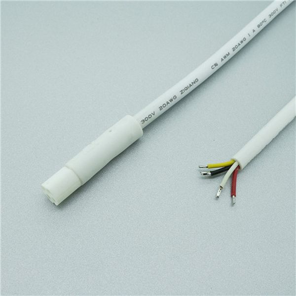 RGB Mâle plug 4 broches couleur blanche
