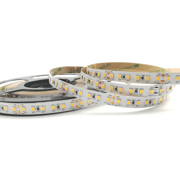 Strip LED IP65 SMD2835H 21W/m 3300L/m 5000K 24V vendu au mètre